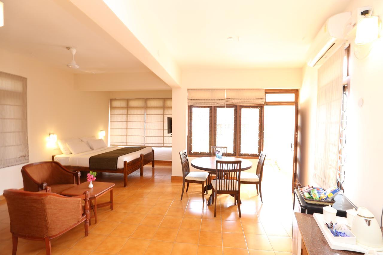Abad Serviced Villas Kovalam Esterno foto